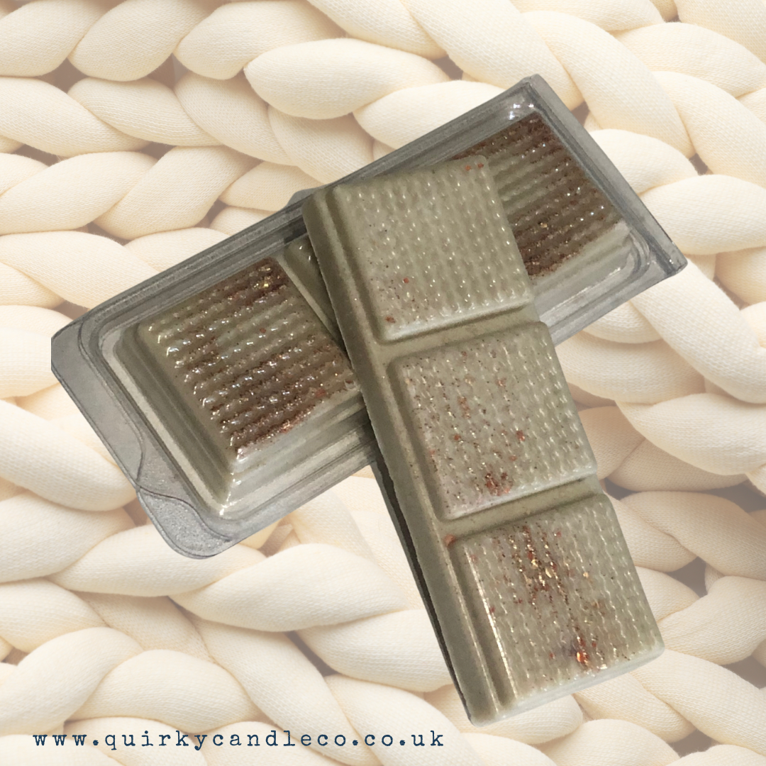 Knitted Design Snap Bar - Warm Cashmere & Almond Milk