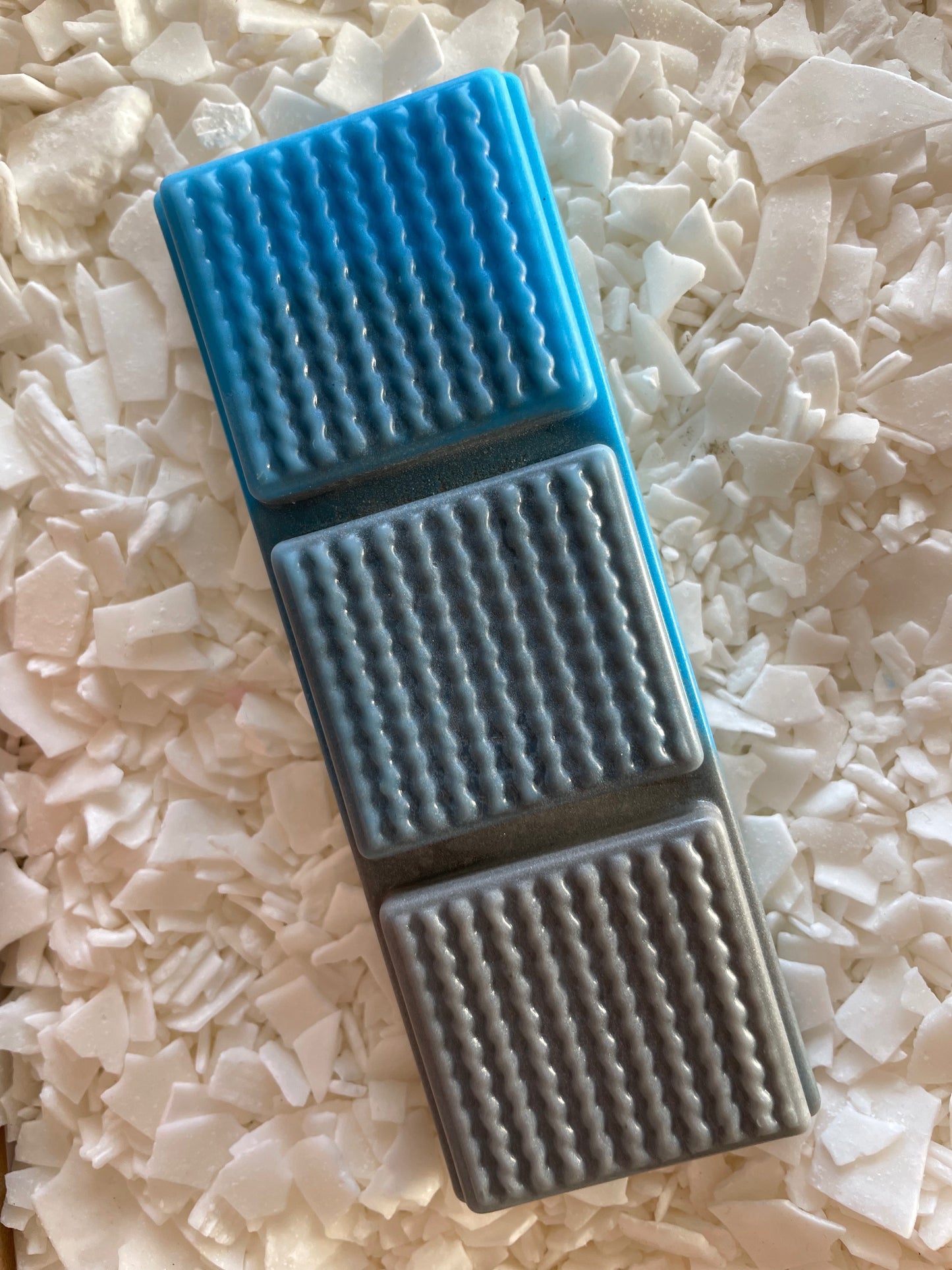 Knitted Design Snap Bar - Lined Up