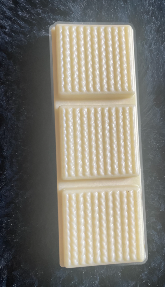 Knitted Design Snap Bar - Enticing